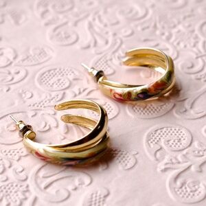💞💗 Vintage Double Hoop Gold Plated Earrings With Coloured Print Enamel Design